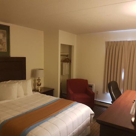 Ba Hotel Red Deer Kültér fotó