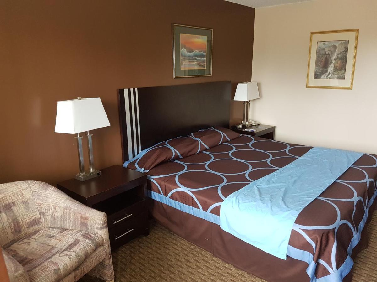Ba Hotel Red Deer Kültér fotó
