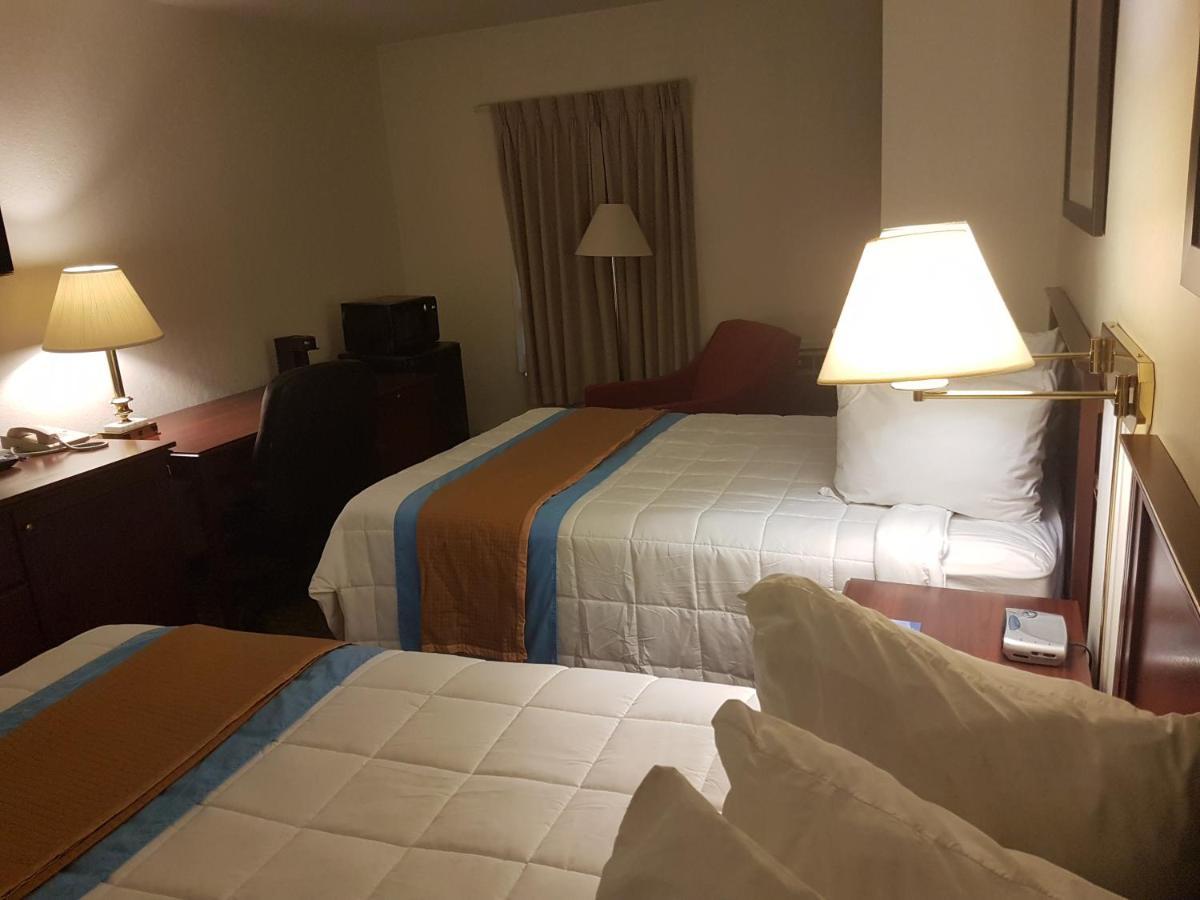 Ba Hotel Red Deer Kültér fotó