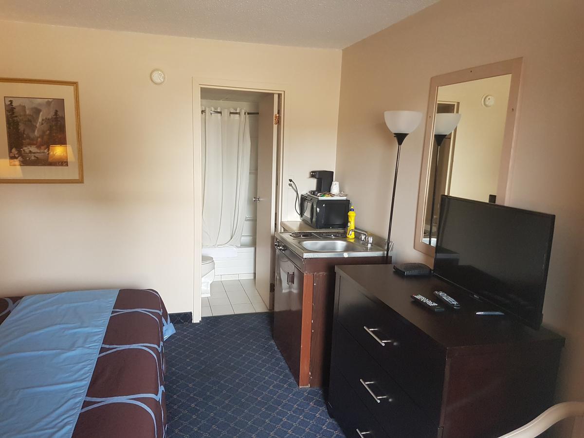 Ba Hotel Red Deer Kültér fotó