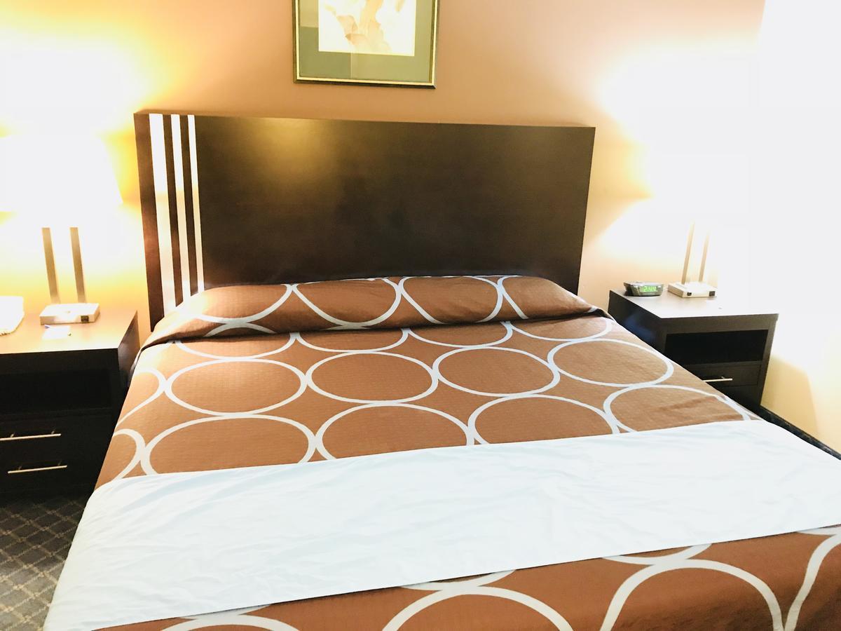 Ba Hotel Red Deer Kültér fotó