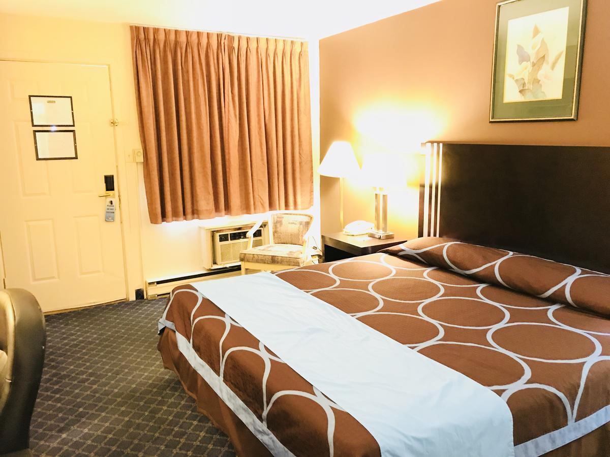 Ba Hotel Red Deer Kültér fotó