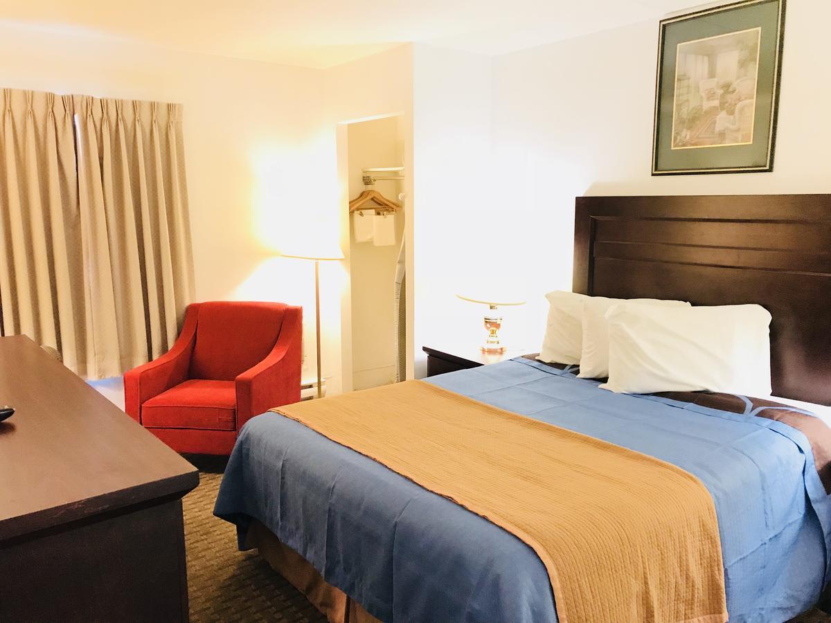 Ba Hotel Red Deer Kültér fotó