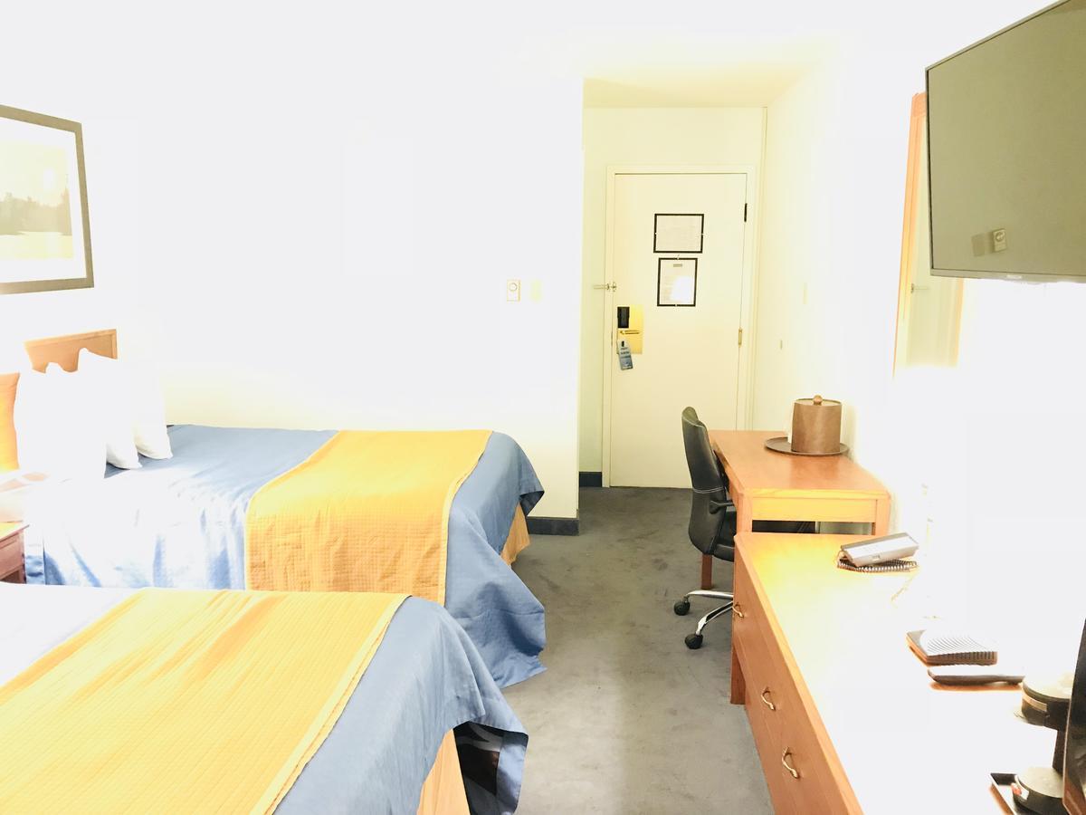 Ba Hotel Red Deer Kültér fotó