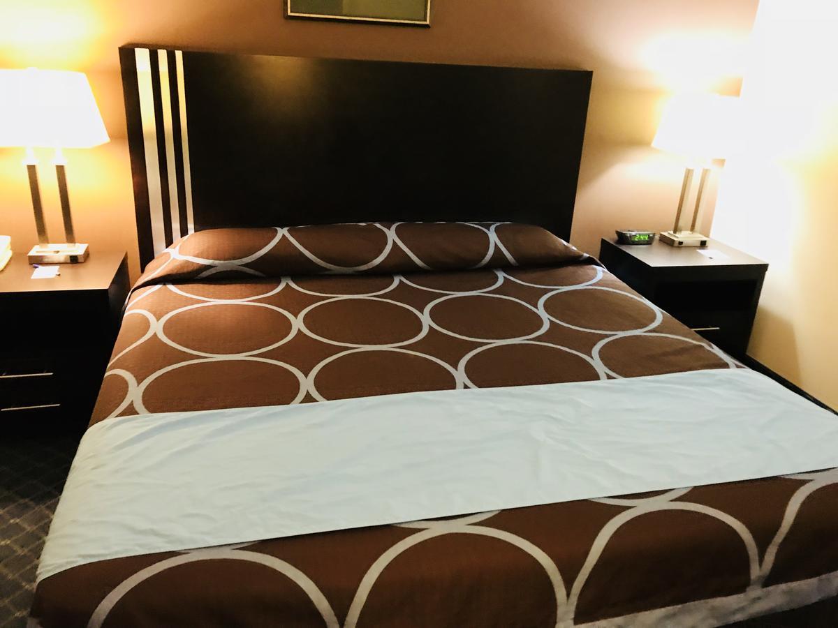 Ba Hotel Red Deer Kültér fotó