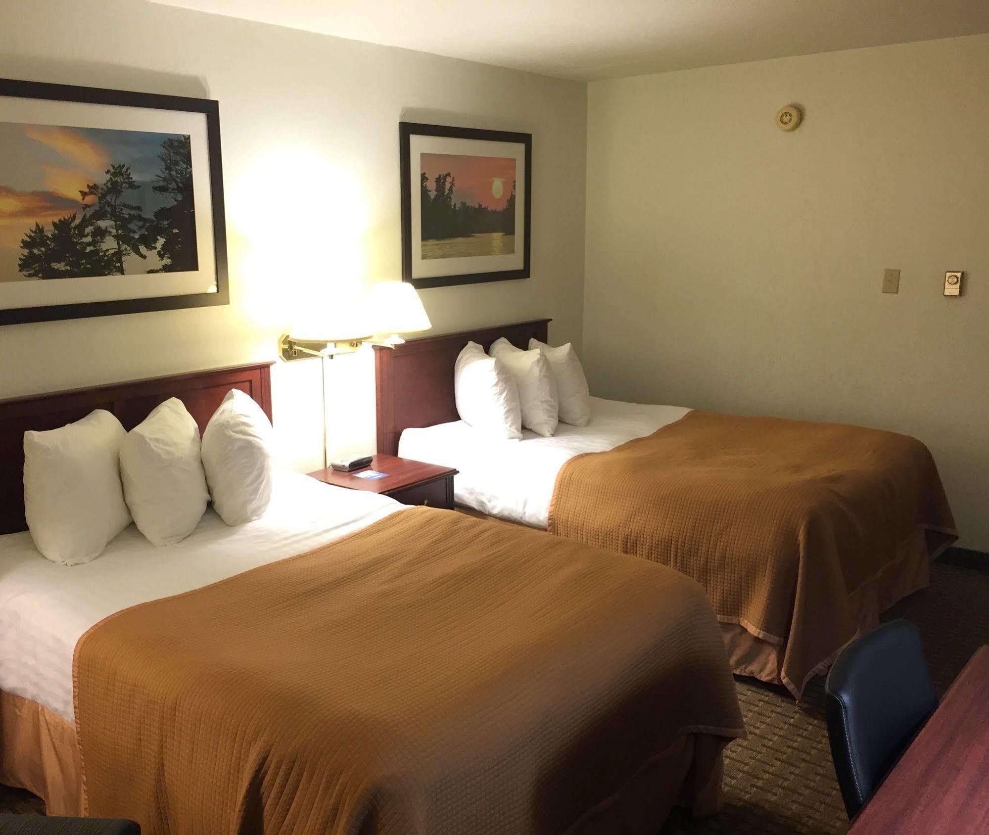 Ba Hotel Red Deer Kültér fotó