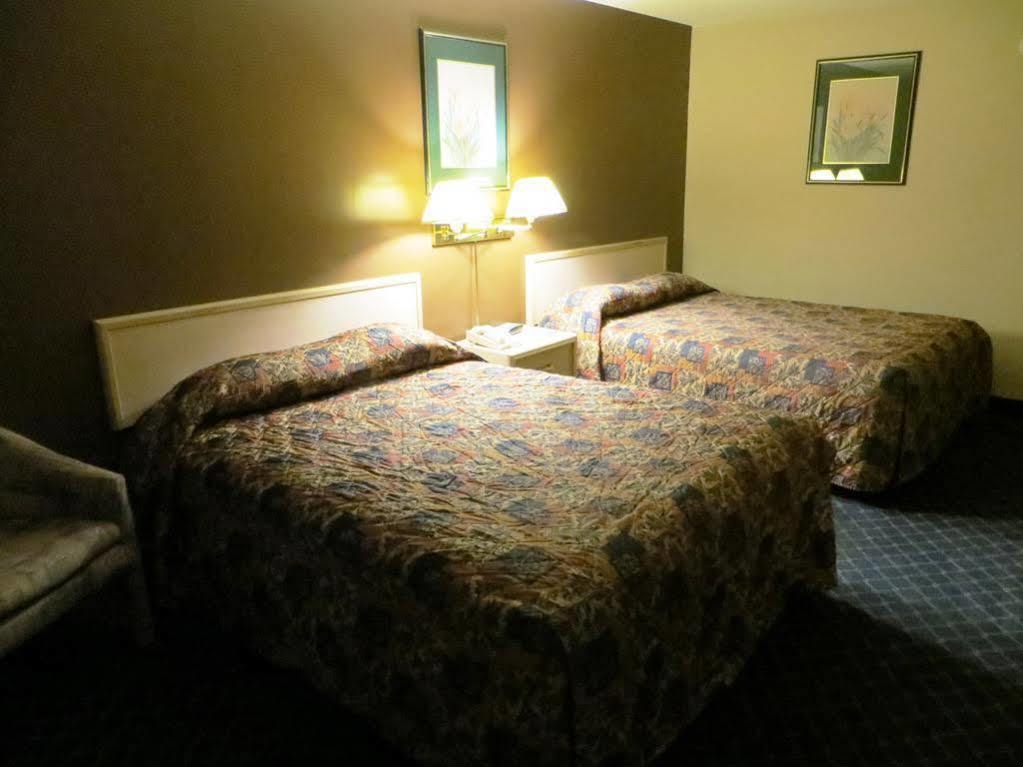 Ba Hotel Red Deer Kültér fotó