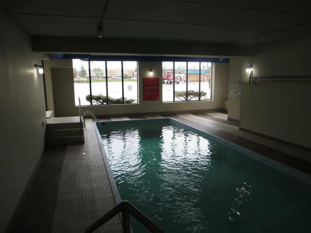 Ba Hotel Red Deer Kültér fotó